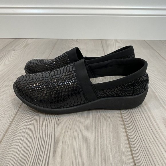 Clarks Shoes Womens Cloudsteppers By Clarks 7 Wide 7w Black Slip On